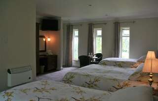 Отели типа «постель и завтрак» Applecroft House Килларни Семейный номер с видом на сад-5